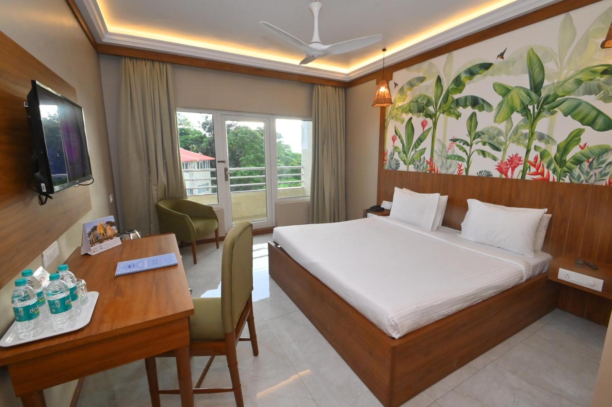 Hotel Rns Residency Sea View Māvalli Exterior foto
